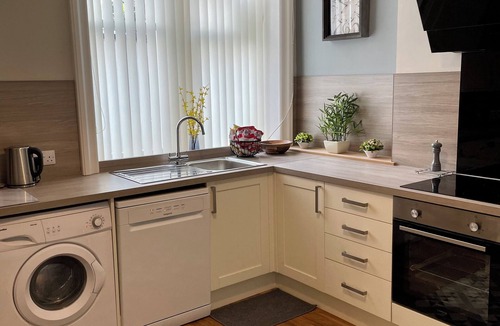 Powfoot House | Cosy & spacious terraced house. Family & dog friendly