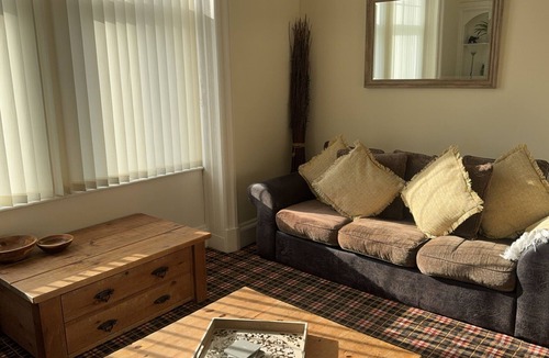 Powfoot House | Cosy & spacious terraced house. Family & dog friendly