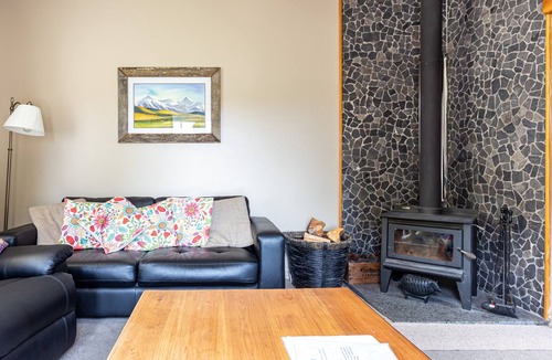 Sheffield Cottage | Cosy warm cottage perfect for chillaxing