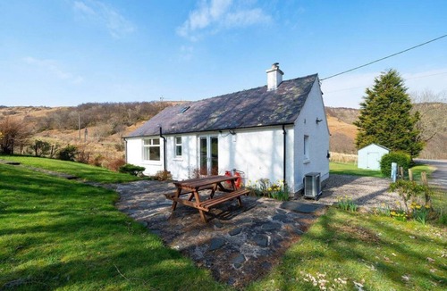 Appin Cottage | Country cottage nestled in the stunning surroundings of rural Duror, Highlands.