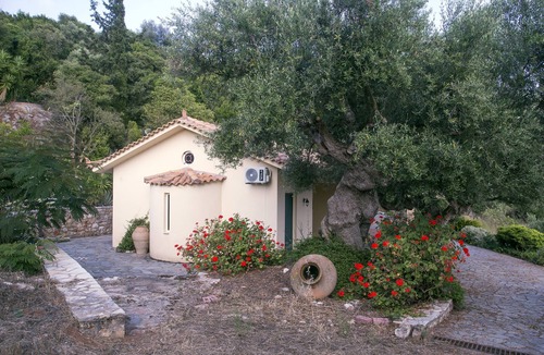 Lepreo Cottage | Country house in the olive grove with breathtaking views for every season