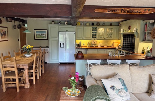 Glasgow House | Countryside Farmhouse - Glasgow - Sleeps 6