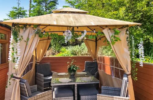 Kilkenzie House | Cow Boy Cabin - Uk47145