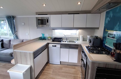 Prestonpans House | Cozy 2-bedroom caravan in welcoming SetonSands with WiFi close to the beach