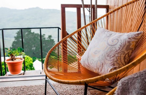 Monteverde Ski Chalet | Cozy 2-bedroom chalet in welcoming Monteverde with WiFi