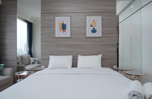 Cikini Apartment | Cozy and Tranquil Studio Menteng Park Apartment By Travelio