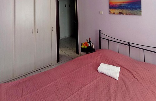Piraeus Apartment | Cozy apartment close to the port.