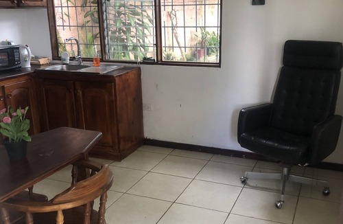 Roble Apartment | Cozy Apt. in the heart of Mata de Platano