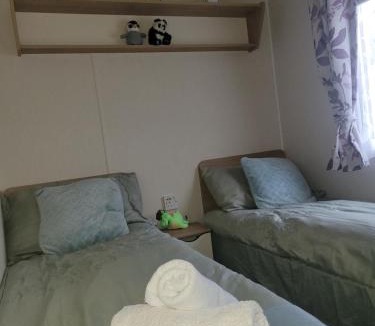 Prestonpans House | Cozy Caravan Near Edinburgh