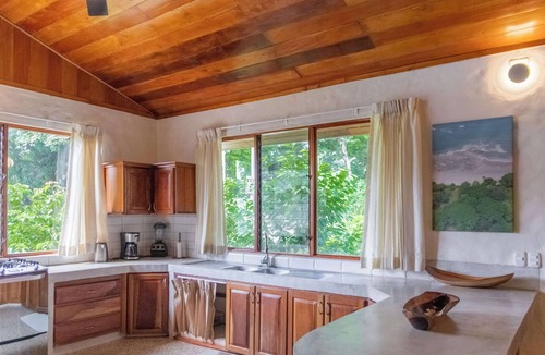 Quebrada Honda House | Cozy Casa Pochote - 5 Min Drive to Playa Pelada!