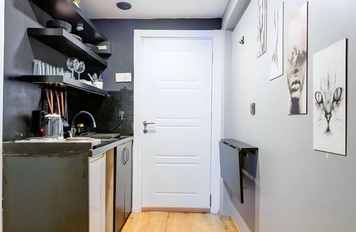 Bomonti Apartment | Cozy Central Apartment with Elevator&Patio Near Metro 2 minute walking