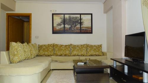 Ksamil Apartment | Cozy Central Apartment