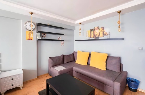 Bomonti Apartment | Cozy Central Flat w/Netflix & Elevator Near Metro 2 minute walking distance