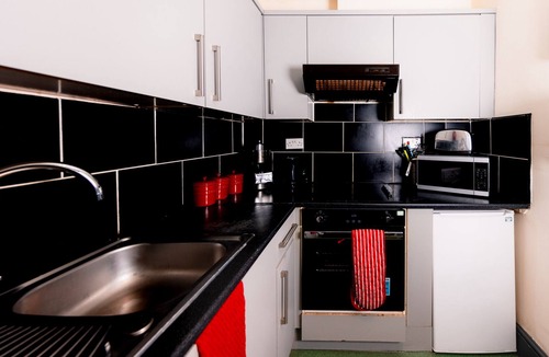 Bruntsfield Apartment | Cozy City Centre 1 Bedroom Apt by the Meadows! 4