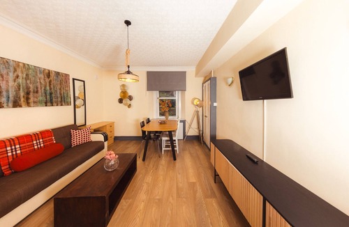 Bruntsfield Apartment | Cozy City Centre 1 Bedroom Apt by the Meadows! 4