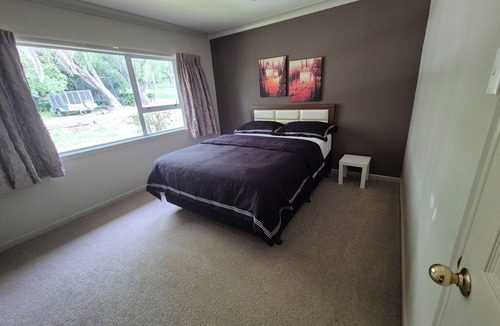 Pokeno Other | Cozy FarmStay with Spa Great spots for family & friends to enjoy