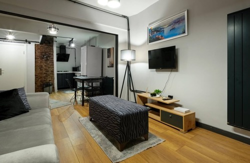 Macka Apartment | Cozy Flat with Central Location Close to Popular Attractions in Besiktas