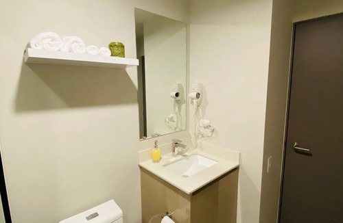 Mata Redonda Cabin | Cozy loft perfect for home office and relax.