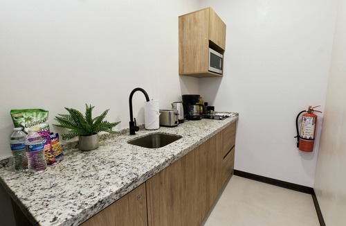 Arenal Hot Springs Apartment | Cozy private studio with WiFi, AC, jacuzzi, volcano views, 8min drive to Fortuna