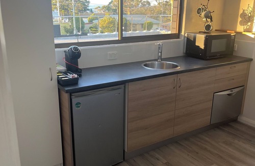 Mount Nelson Villa | Cozy separate unit underneath house, lovely and quiet close to city