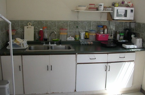 Pavas Apartment | Cozy studio in peaceful San Jose with WiFi+water+kitchen and mountain view