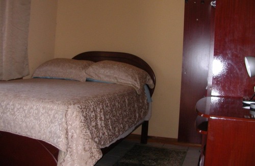 Pavas Apartment | Cozy studio in peaceful San Jose with WiFi+water+kitchen and mountain view