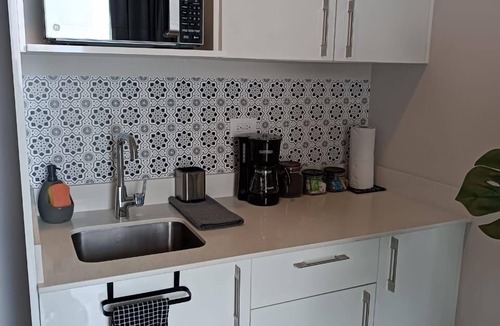 Mata Redonda House | Cozy studio with AC and WiFi in enchanting San José