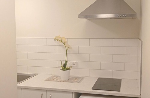 Maungaraki Apartment | Cozy studio with WiFi in delightful Maungaraki
