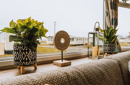 Ayr House | Craig Tara close to beach Dog friendly Free WiFi