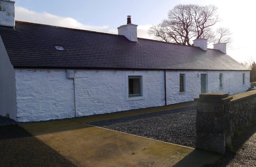 Newton Stewart Cottage | Craigielea Cottage - a cottage that sleeps 6 guests in 3 bedrooms