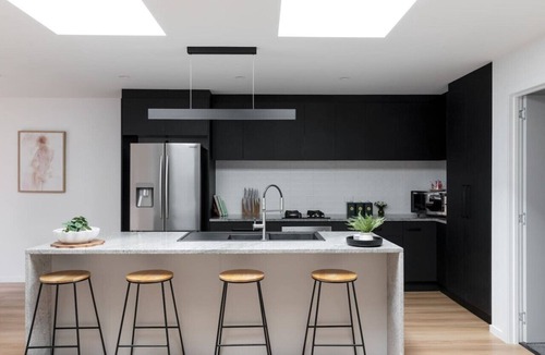 South Launceston Apartment | Crescent Townhouse - newly built + close to LGH