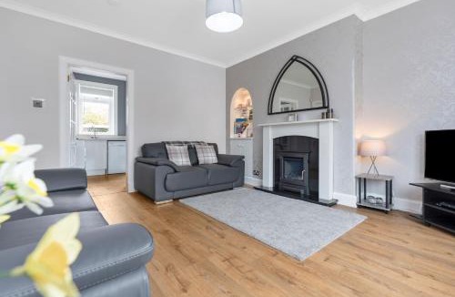 Pilton Apartment | Crewe Apartment - Stylish 2 bedroom apt, Garden, Free parking, Edin City