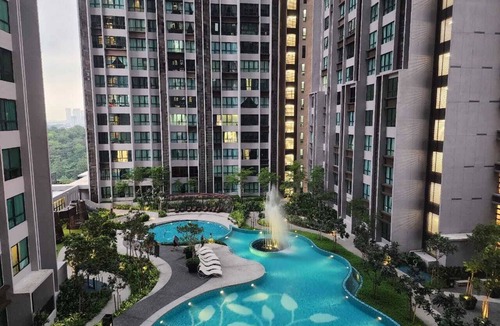Kampung Pantai Dalam Apartment | Cubic Botanical Suites HomeBrickz