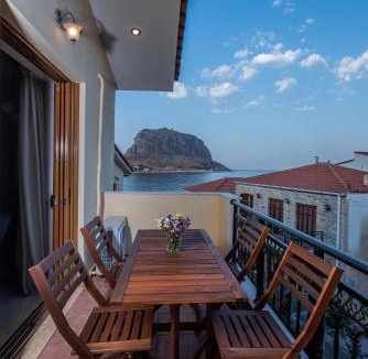 Monemvasia House | Cyrenia Guesthouse