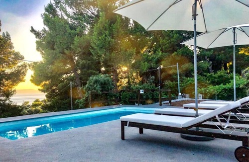 Paradise Beach Villa | Dafnihousegreece.com