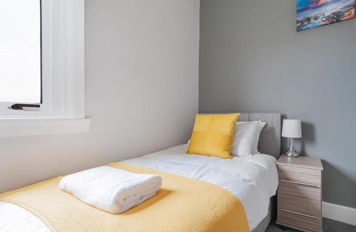 Dalkeith Apartment | Dalkeith Three Bed Two Bath Apartment