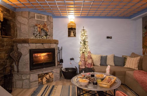 Metsovo Ski Chalet | Dandy Villas Metsovo-Metska-Down Town-Up to 7n