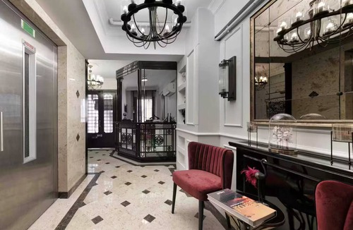 Gumussuyu Mahallesi Apartment | Daphne Pera Lotus Room 1 Guest