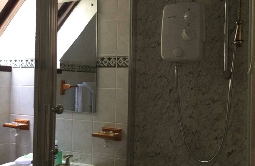 Invermoriston Bed & Breakfast | Darroch View B and B