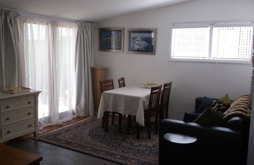 Taumarunui House | Daydreams Retreat - Nestled at the foot of the historic Sunshine Settlement