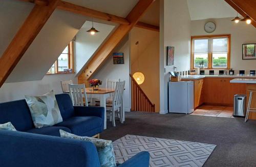 Renwick House | DDOG Vineyard & BnB