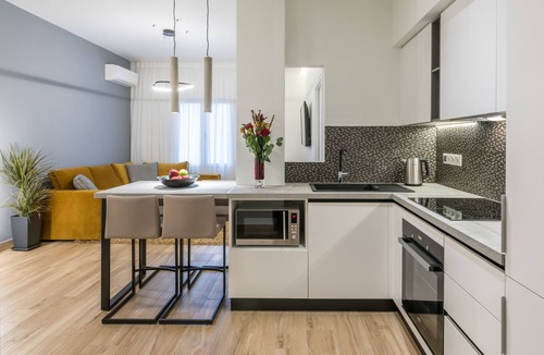 Athens City Centre Apartment | De Minimis - a Chic 3BR Downtown Apartment by JJ Hospitality-