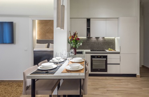 Athens City Centre Apartment | De Minimis - a Chic 3BR Downtown Apartment by JJ Hospitality-