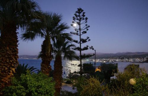 Trachilos Hotel | Delfini Apartments