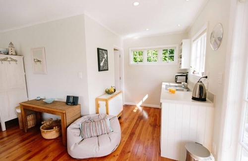 Whangamata Apartment | Delightful elevated sunny S/C Studio