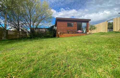 Lake Hawea Cabin | Delightful Lake Hawea Studio Cabin