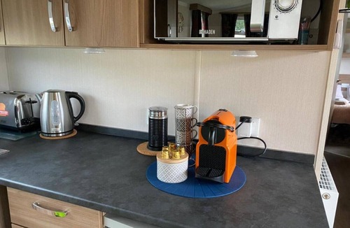 Prestonpans House | Deluxe 3 bedroom caravan in Haven's Seton Sands Holiday Village,Wifi