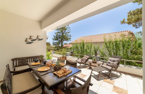 Koutsouras Villa | Deluxe 7 bedroom with private pool 2 minute walk from beach