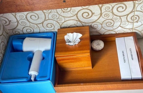 Pengosekan Bed & Breakfast | Deluxe Double Room with Balcony at Mandala Home Stay