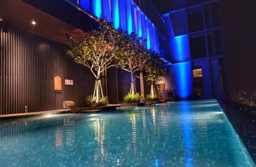 Malaysian Police Training Centre Apartment | Deluxe King Suite with Garden View 8